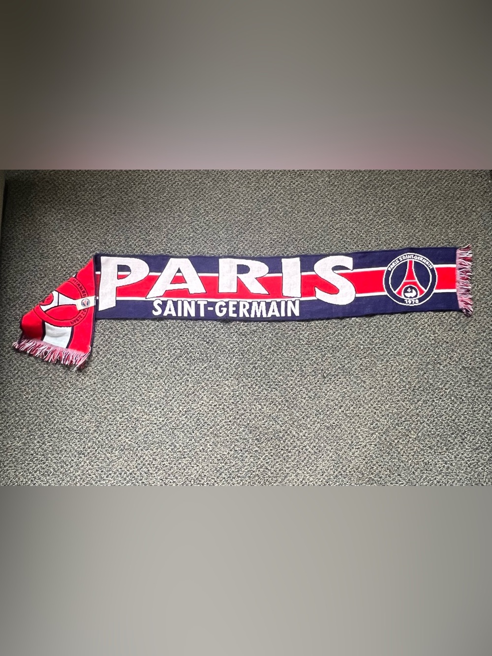 HOLIPROM Paris Saint-Germain PSG Red/Blue/White Soccer Scarf Officially Licensed